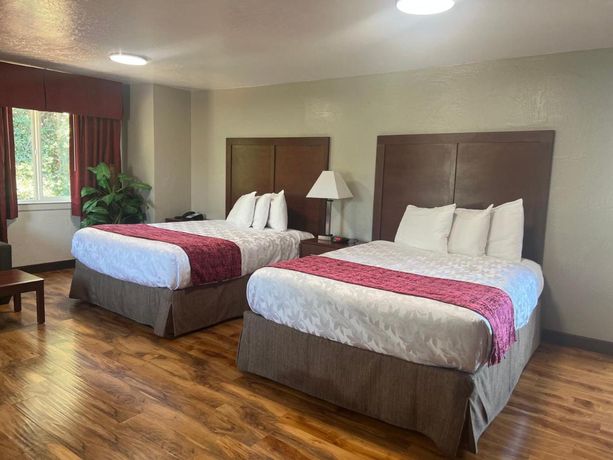 Red Carpet Inn Medford Zewnętrze zdjęcie