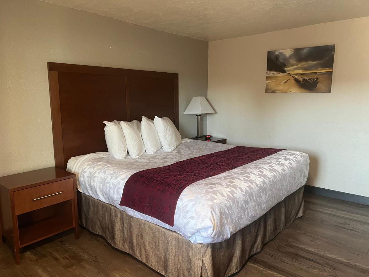 Red Carpet Inn Medford Zewnętrze zdjęcie