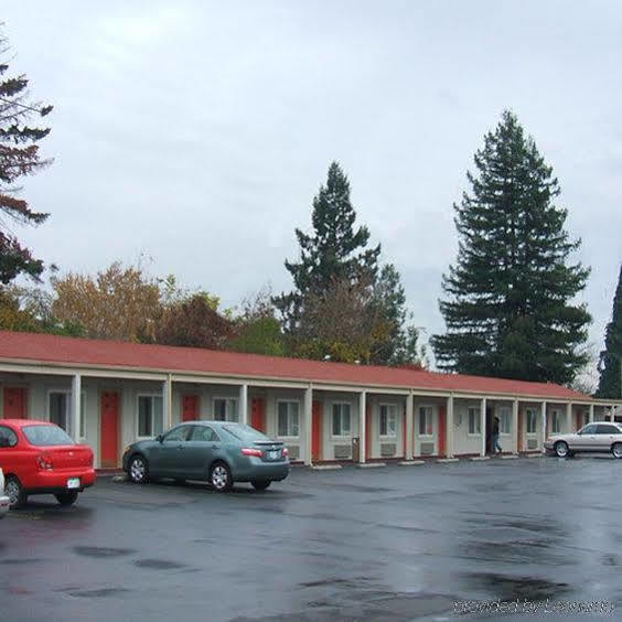 Red Carpet Inn Medford Zewnętrze zdjęcie