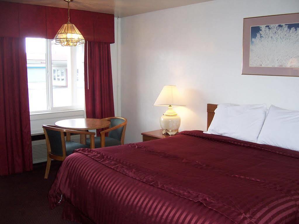 Red Carpet Inn Medford Zewnętrze zdjęcie
